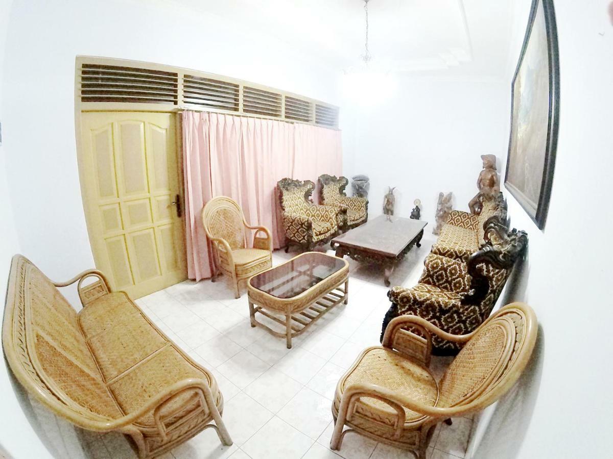 With Friends Homestay Jogja Yogyakarta Exterior photo